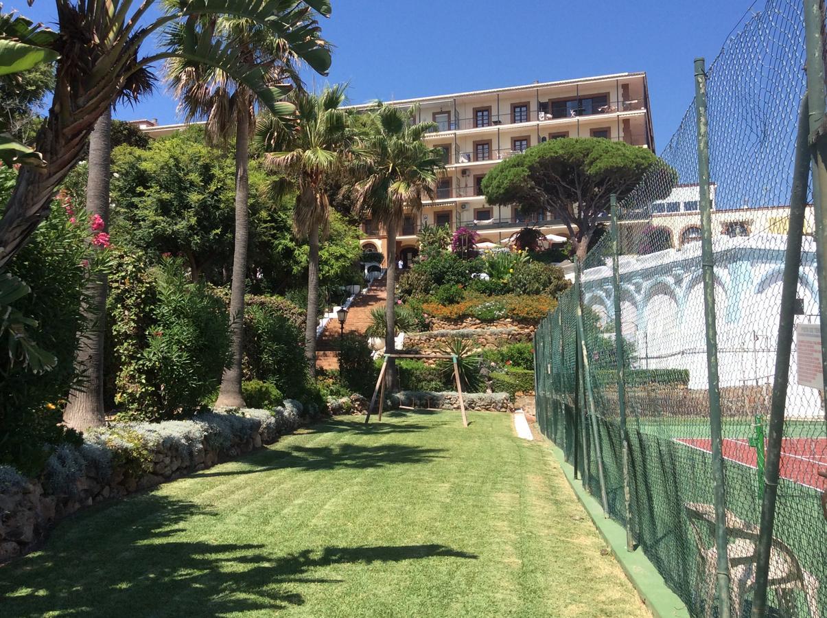 Mansion Alhamar - 2 Bedroom, Frontline Beach, Mountain Views, Full Size Pool, Tennis Courts, Close To Shops, On-Site Bar & Chiringuito Sitio de Calahonda Esterno foto
