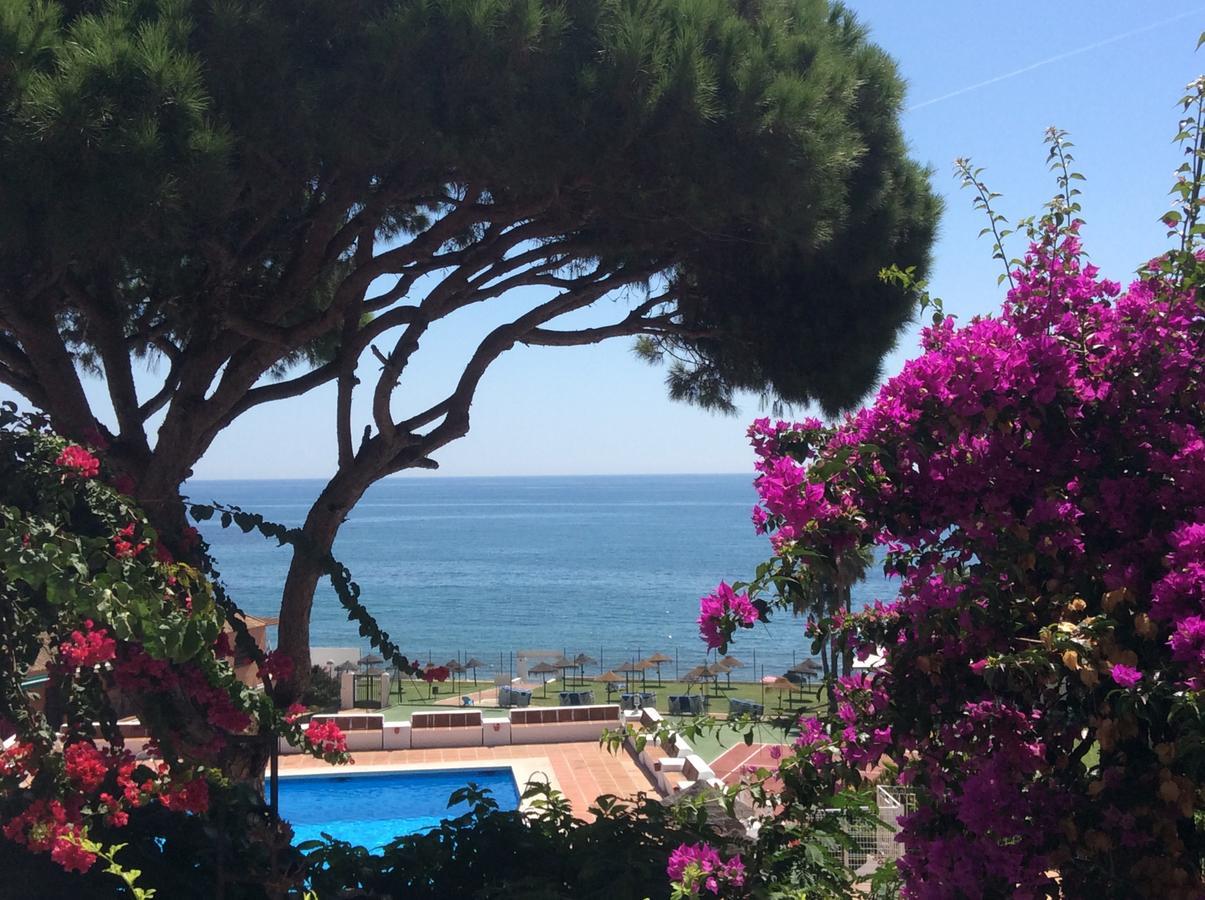 Mansion Alhamar - 2 Bedroom, Frontline Beach, Mountain Views, Full Size Pool, Tennis Courts, Close To Shops, On-Site Bar & Chiringuito Sitio de Calahonda Esterno foto