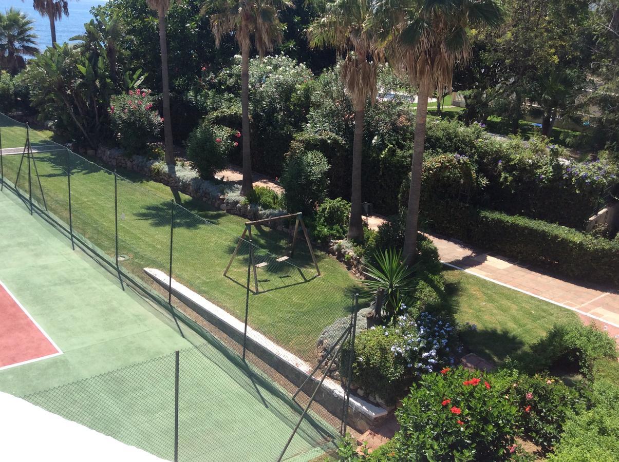 Mansion Alhamar - 2 Bedroom, Frontline Beach, Mountain Views, Full Size Pool, Tennis Courts, Close To Shops, On-Site Bar & Chiringuito Sitio de Calahonda Esterno foto
