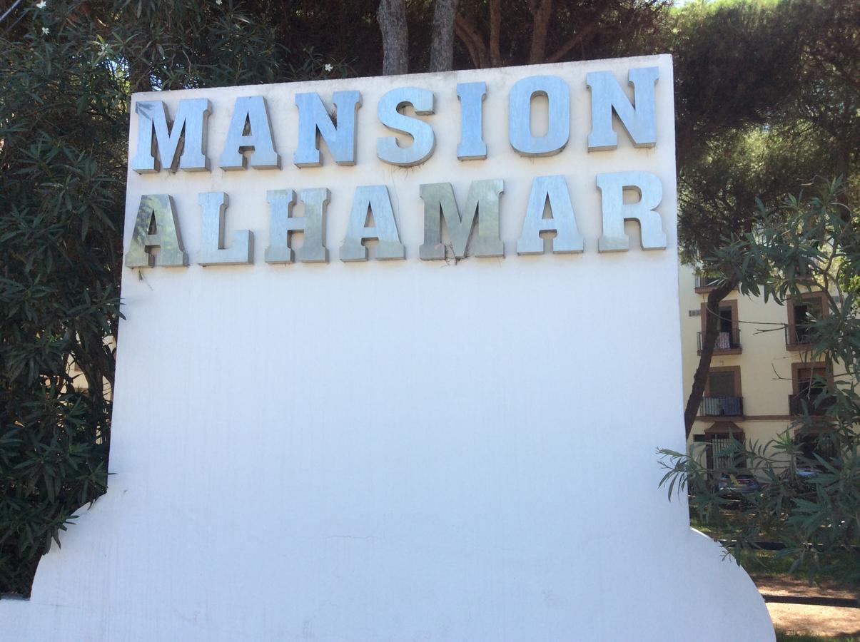 Mansion Alhamar - 2 Bedroom, Frontline Beach, Mountain Views, Full Size Pool, Tennis Courts, Close To Shops, On-Site Bar & Chiringuito Sitio de Calahonda Esterno foto