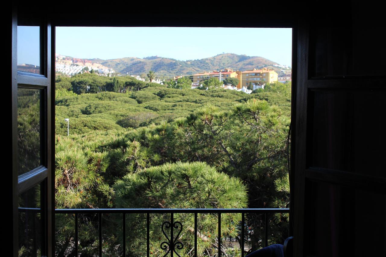 Mansion Alhamar - 2 Bedroom, Frontline Beach, Mountain Views, Full Size Pool, Tennis Courts, Close To Shops, On-Site Bar & Chiringuito Sitio de Calahonda Esterno foto