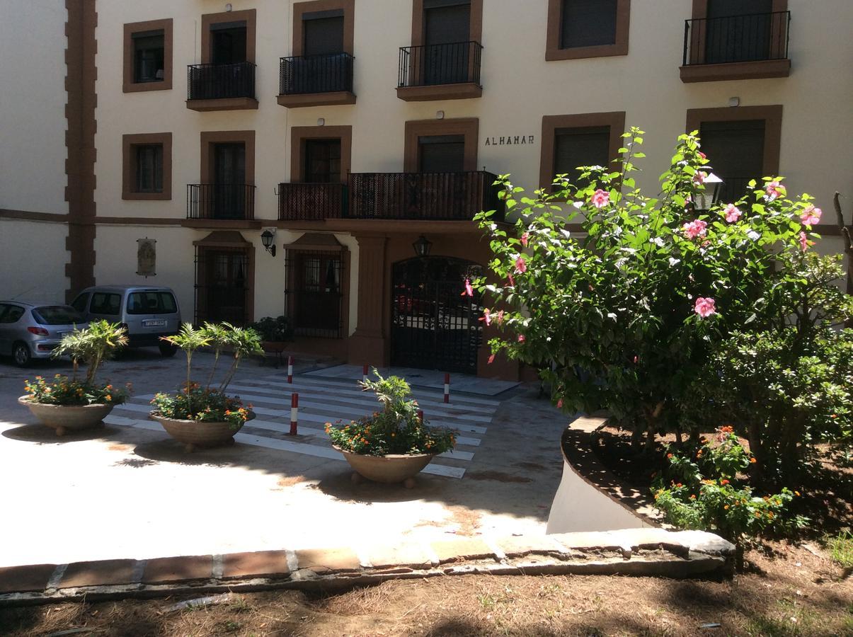 Mansion Alhamar - 2 Bedroom, Frontline Beach, Mountain Views, Full Size Pool, Tennis Courts, Close To Shops, On-Site Bar & Chiringuito Sitio de Calahonda Esterno foto