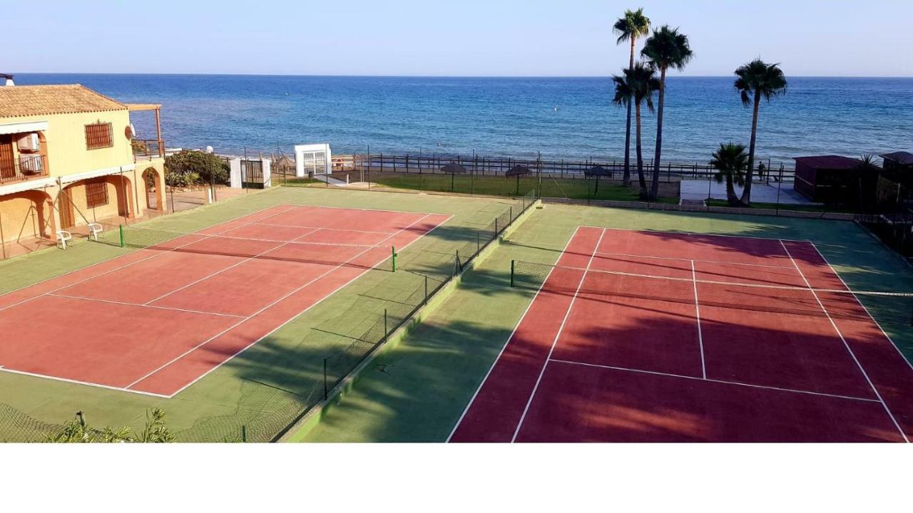 Mansion Alhamar - 2 Bedroom, Frontline Beach, Mountain Views, Full Size Pool, Tennis Courts, Close To Shops, On-Site Bar & Chiringuito Sitio de Calahonda Esterno foto